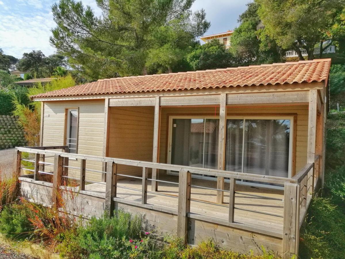 Camping Le Camp Du Domaine 博尔马斯·莱斯·米默萨斯 外观 照片
